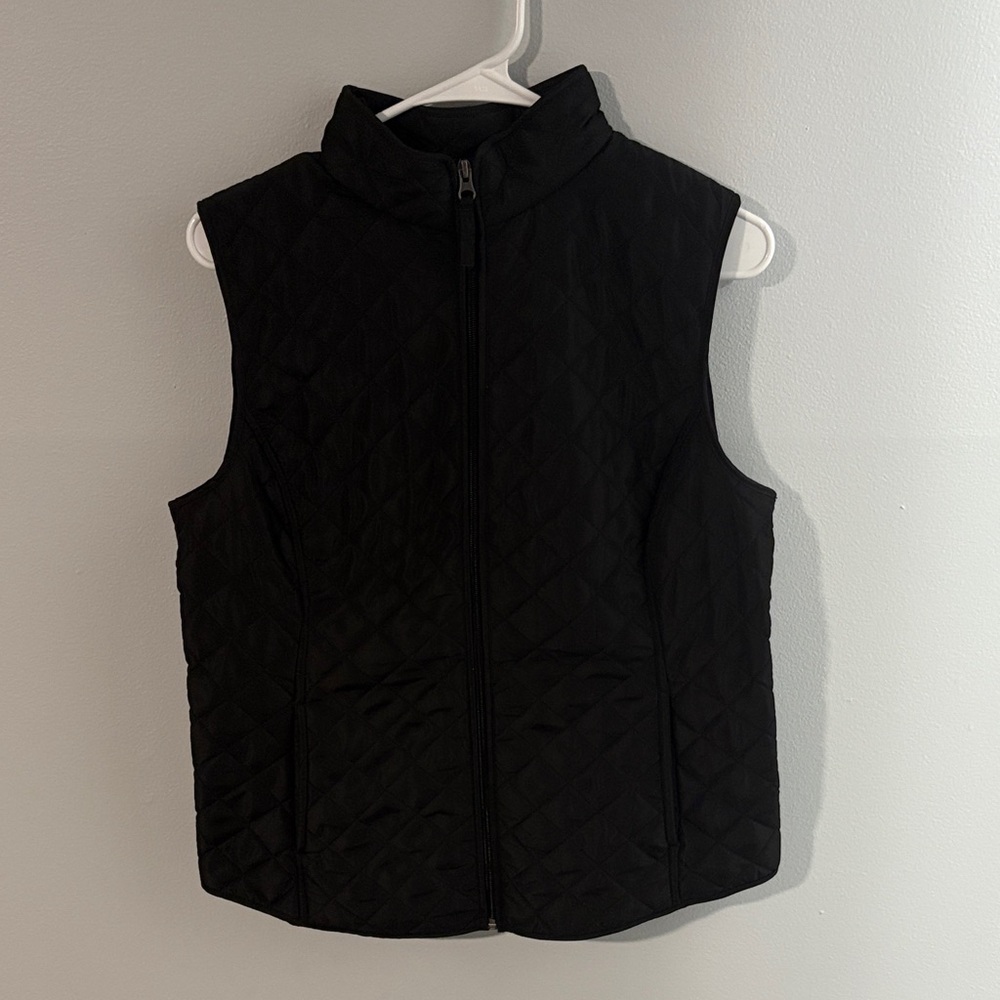 Van Heusen • NWT Black Vest